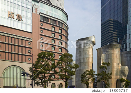 大阪 梅田の街並み 大阪 梅田の街並み 13306757