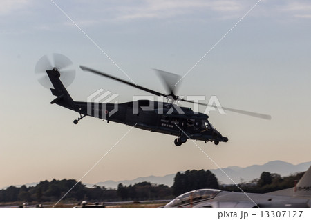 UH-60ブラックホーク 13307127