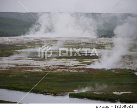 イエローストーン　ミッドウェイ・ガイザー・ベイスン 13309033
