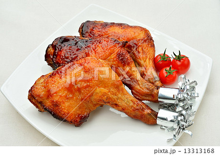 注意）背景の帆布には「黒い点」があります。ご了承の上ご購入ください。国産ローストチキン3本（クリスマス）。 13313168