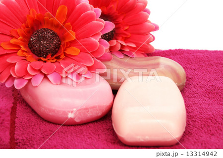 Towels, soaps, flowers Towels, soaps, flowers 13314942