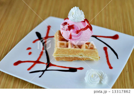 dessert dessert 13317862