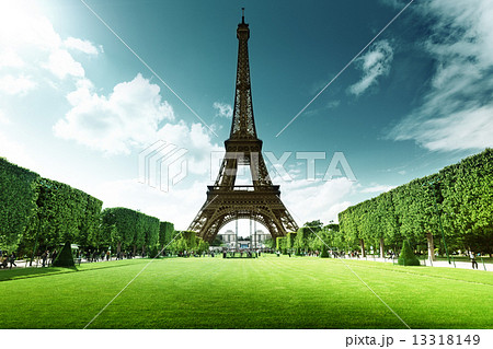 Eiffel Tower, Paris, France 13318149