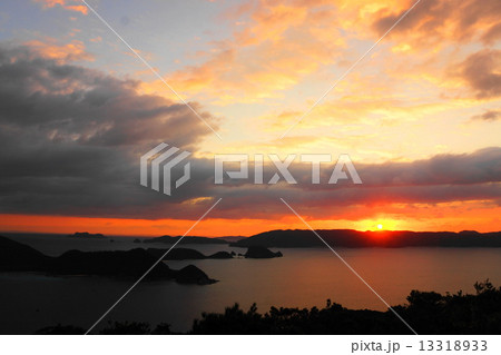 12月沖縄ケラマ諸島・座間味島08朝焼けの高月山展望 12月沖縄ケラマ諸島・座間味島08朝焼けの高月山展望 13318933