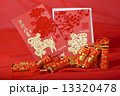 中国の年賀状と爆竹 13320478