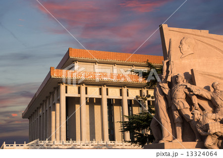 Mausoleum of Mao Zedong, Tiananmen Square, Beijing, China Mausoleum of Mao Zedong, Tiananmen Square, Beijing, China 13324064