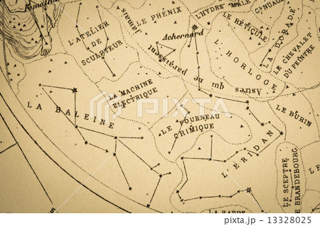 アンティークの天体図　エリダヌス座とクジラ座 13328025