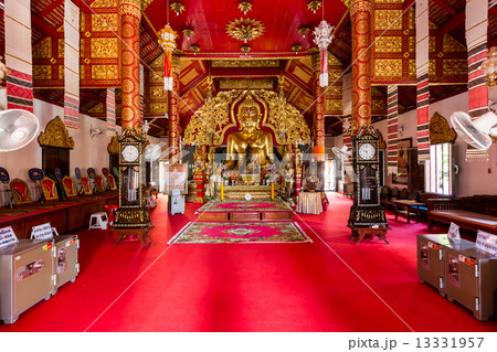 Interior Wat Klang Wiang temple, ChiangRai, Thailand 13331957