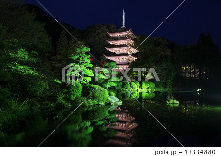国宝・瑠璃光寺五重塔 13334880