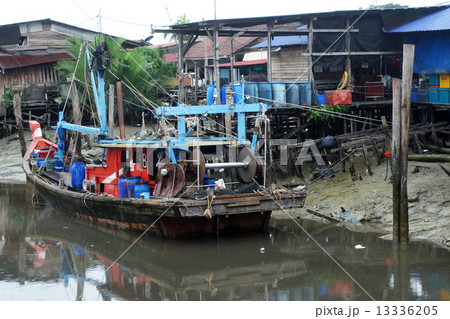 Colorful chinese fishing boat 13336205