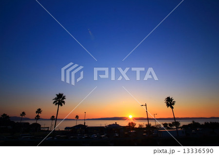 長崎の夕陽　大村湾ＰＡ 13336590