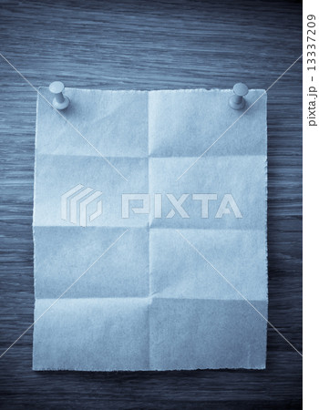 note paper on wood 13337209