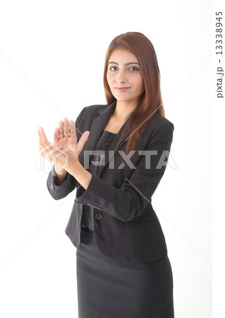 Woman clapping cheerng Woman clapping cheerng 13338945