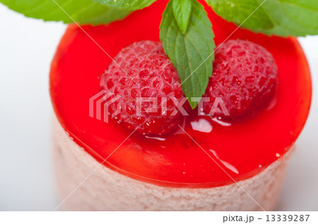 fresh raspberry cake mousse dessert 13339287