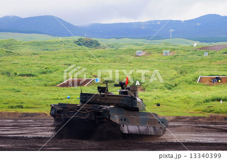 10式戦車 10TK ( 4代目主力戦車 ) 2014年 富士総合火力演習 10式戦車 10TK ( 4代目主力戦車 ) 2014年 富士総合火力演習 13340399