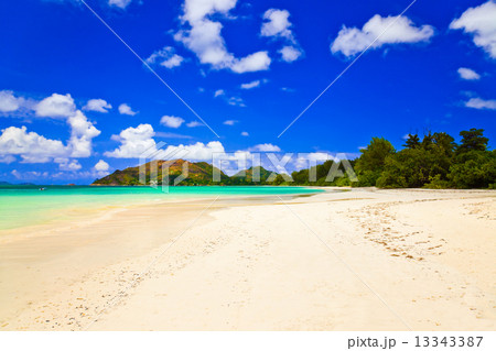 Tropical beach Cote d'Or at island Praslin, Seychelles 13343387