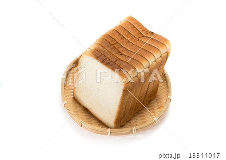 食パン 13344047