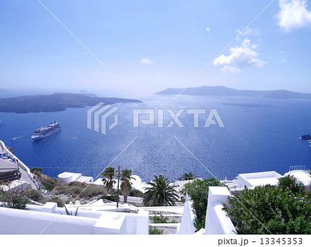 ギリシャ・サントリーニ島の風景 ギリシャ・サントリーニ島の風景 13345353
