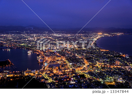 冬の函館山より100万ドルの夜景 冬の函館山より100万ドルの夜景 13347844