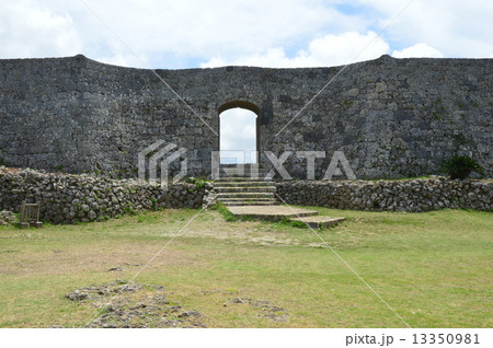 世界遺産 中城城跡（沖縄県中頭郡北中城村･中城村） 13350981