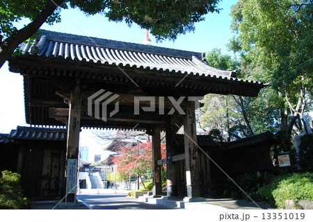 増上寺 旧方丈門(黒門)(東京都港区芝公園4‐7‐35) 増上寺 旧方丈門(黒門)(東京都港区芝公園4‐7‐35) 13351019
