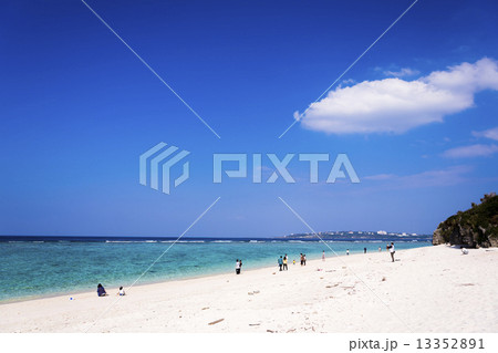 沖縄 瀬底ビーチ 13352891
