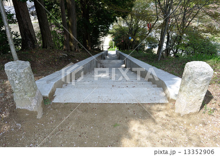 下り階段 下り階段 13352906