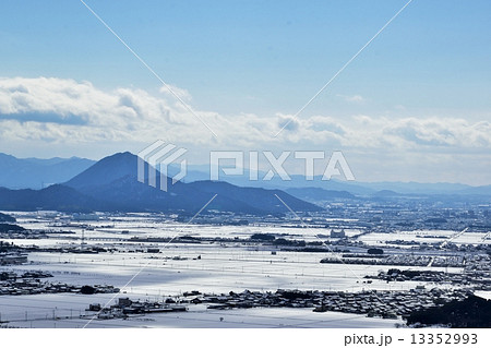 雪の琵琶湖岸 雪の琵琶湖岸 13352993