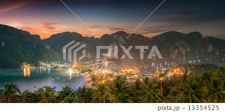 Travel vacation background Travel vacation background 13354525