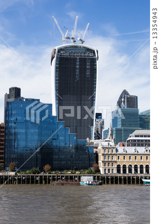 ロンドンの風景 13354943