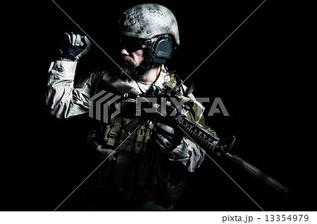 Bearded special forces soldier 13354979