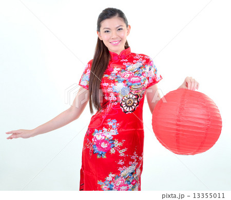 Traditional Chinese Woman holding Tanglung with Good Fortune Traditional Chinese Woman holding Tanglung with Good Fortune 13355011
