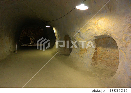 地下軍需工場跡 地下軍需工場跡 13355212