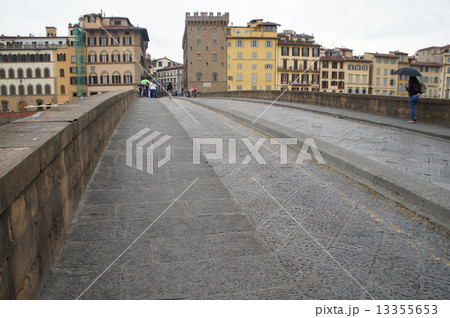 フィレンツェ　聖トリニタ橋 13355653