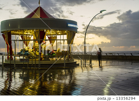 Retro carousel . 13356294