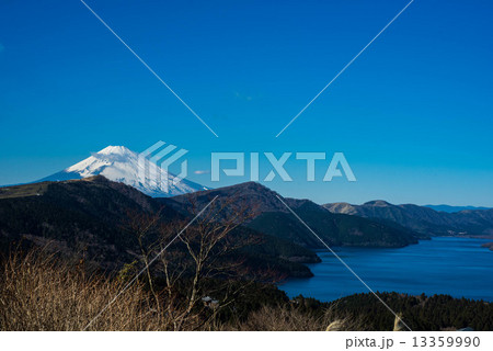 芦ノ湖と富士山 芦ノ湖と富士山 13359990