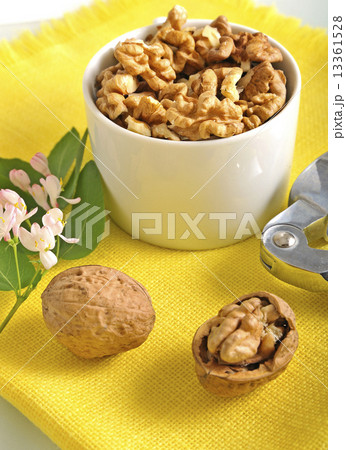healthy walnuts healthy walnuts 13361528