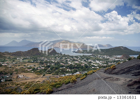 Coast of Lipari Island, Vulcano, Italy Coast of Lipari Island, Vulcano, Italy 13361631