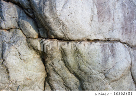 大きな白い岩の写真素材