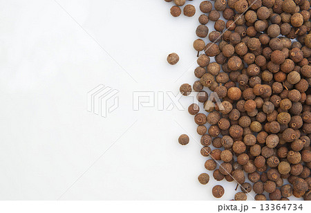 Cubeb berries 13364734