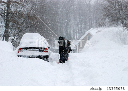 雪かき 13365078
