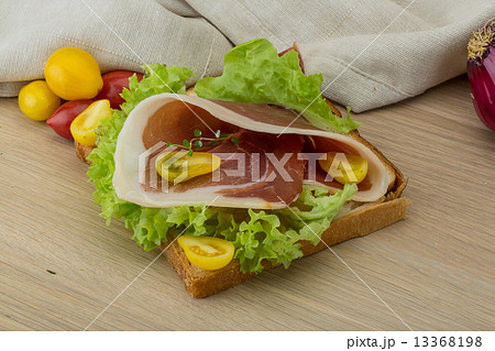 Sandwich with hamon 13368198