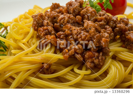 Spaghetti bolognese 13368296