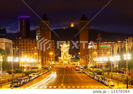 View of Spain square at Barcelona in twilight View of Spain square at Barcelona in twilight 13370394