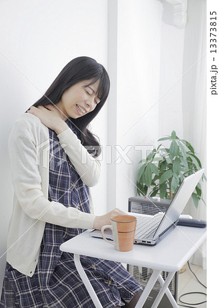 女性ポートレート 13373815