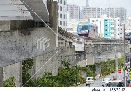 沖縄都市モノレール線･ゆいレールの「モノレール」（安里駅／沖縄県那覇市安里） 13375424