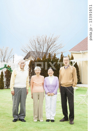 シニア男女4人 13391651