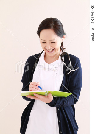 美人な看護師さん 美人な看護師さん 13394230