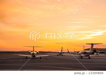 Airplanes at sunset 13394800