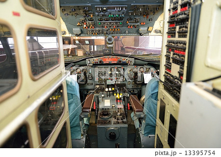 操縦席 13395754